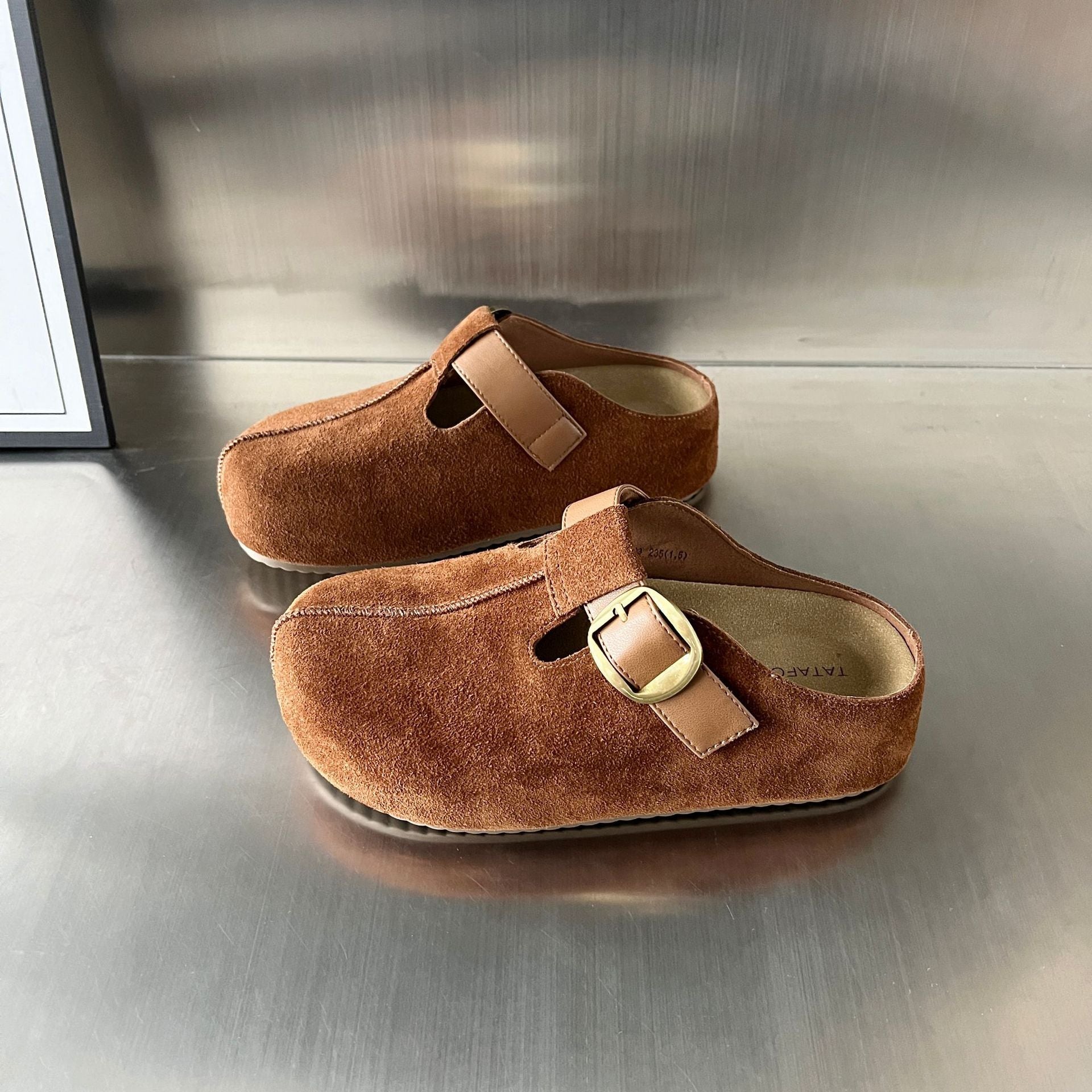 Damen Komfortable Clogs aus hochwertigem Wildleder mit elegantem Schnallenverschluss R&B