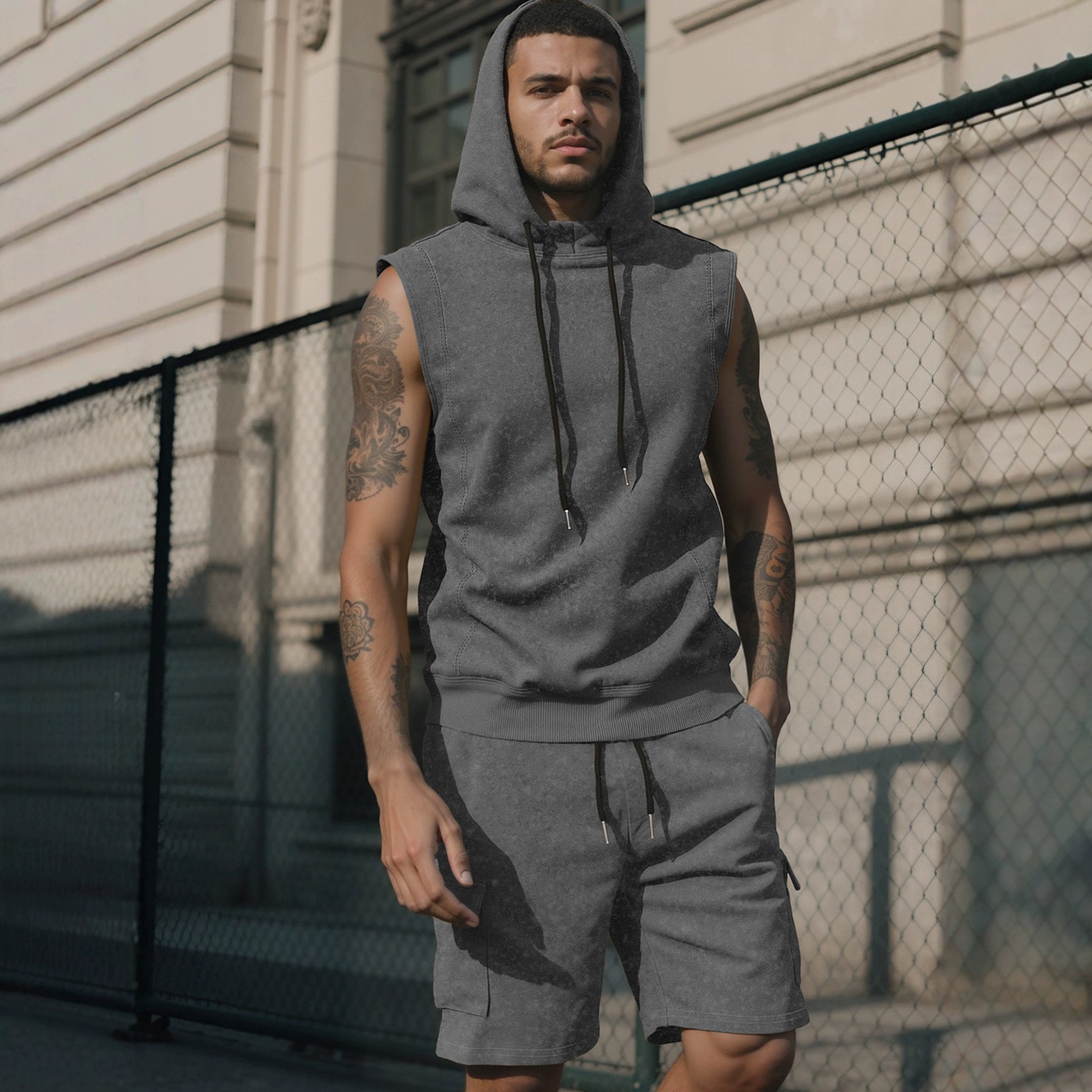 Herren nan Kapuzen-Muskelshirt-Set mit funktionaler Cargobermuda R&B