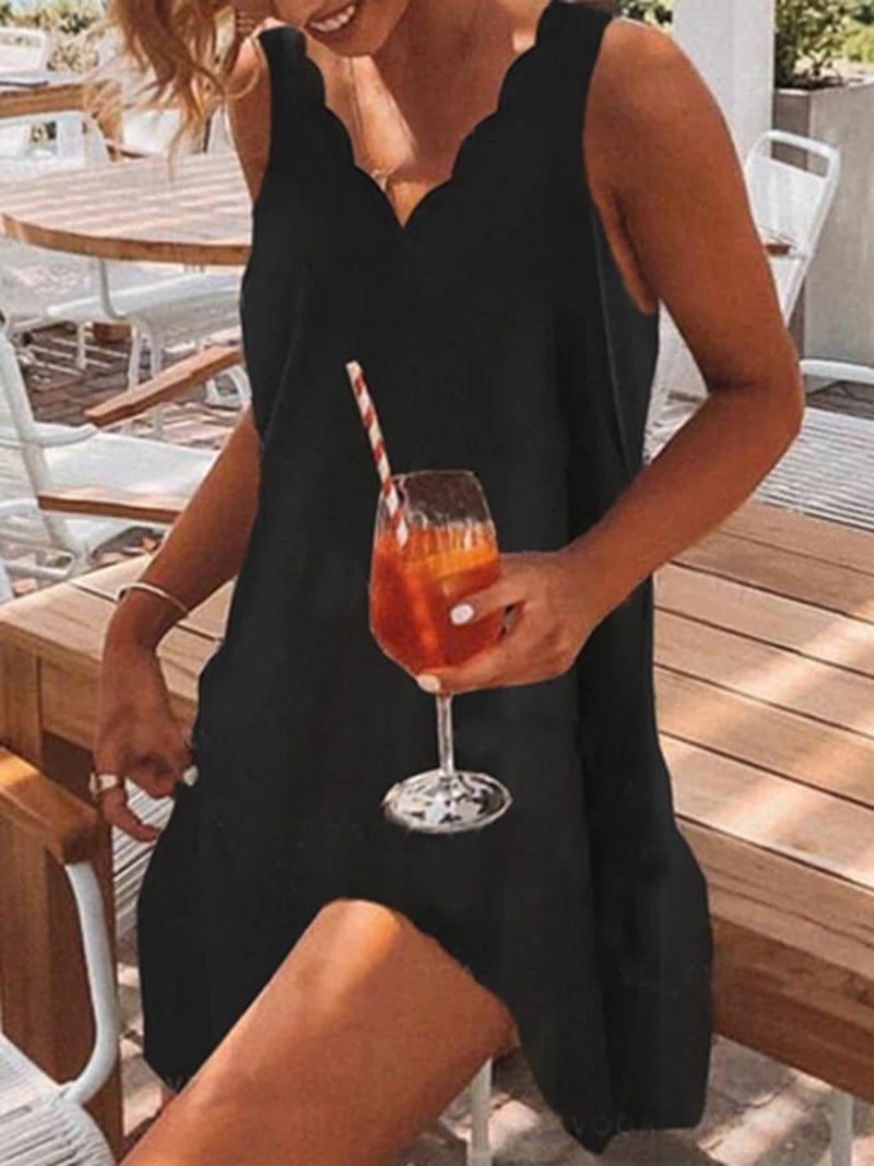 Damen ärmelloses Freizeitkleid mit modischem Wellen-Ausschnitt Heidi-Mode