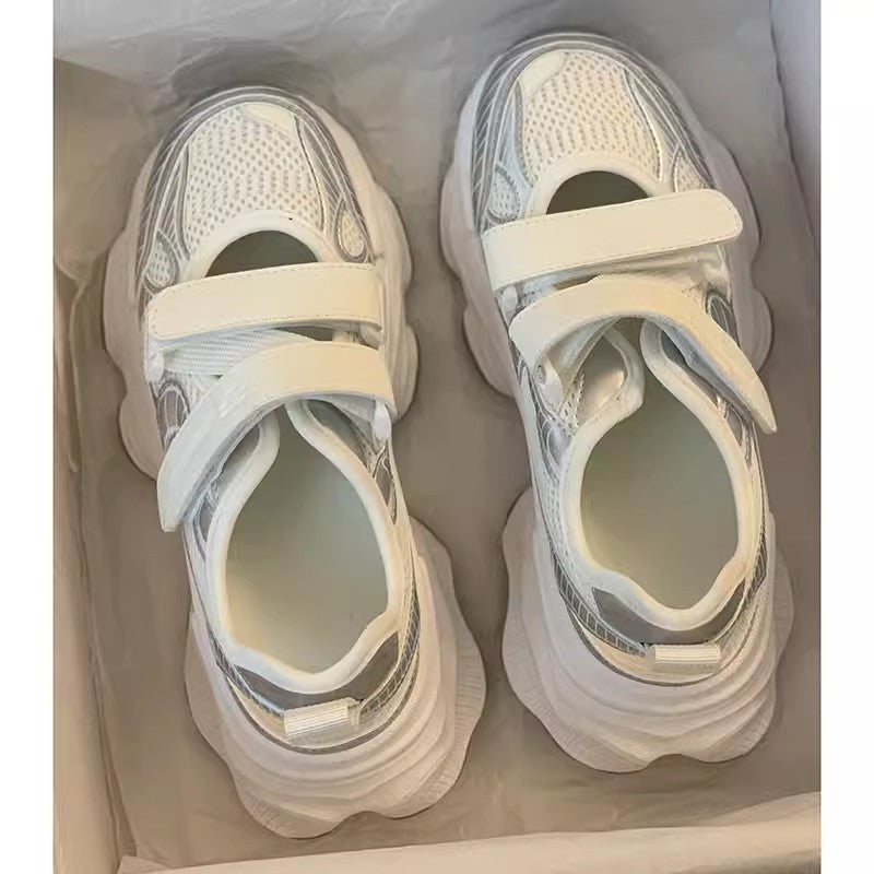 Damen Sportliche Sneakers mit atmungsaktiven Netz-Strukturen und verstellbaren Riemen R&B