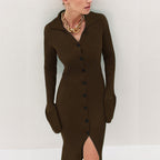 Damen Strickkleid mit modischem Knopfverschluss und elegantem Schlitz