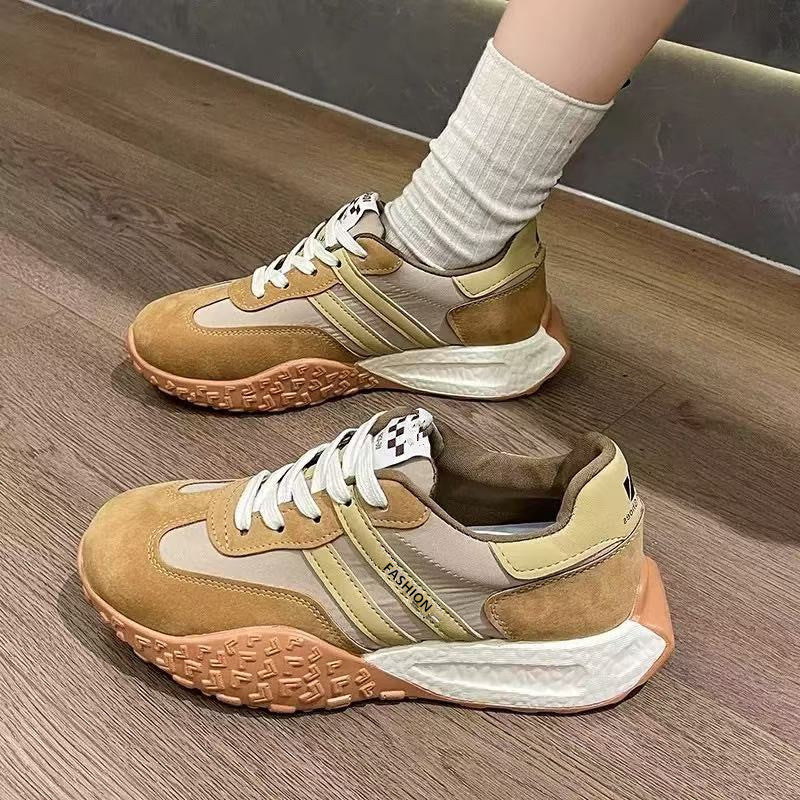 Damen Sportliche Sneakers mit modischem Veloursleder und einzigartigem Profil R&B