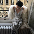 Damen Elegantes Maxikleid mit raffiniertem Stoff und einzigartigem Schnitt