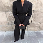 Damen Eleganter Blazer-Hosenanzug mit taillierter Silhouette und klassischen Knopfdetails R&B