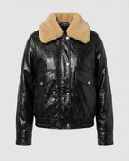 Damen glänzende Kunstleder-Bomberjacke mit voluminösem Teddykragen, Pattentaschen und elastischem Saum R&B