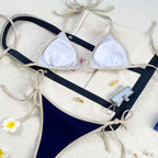 Damen Bikini mit modernem Schnitt und verspielten Bindändern