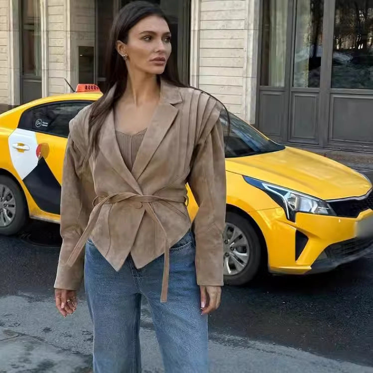 Damen Kunstleder-Bikerjacke mit strukturiertem Design und taillierbarem Gürtel R&B
