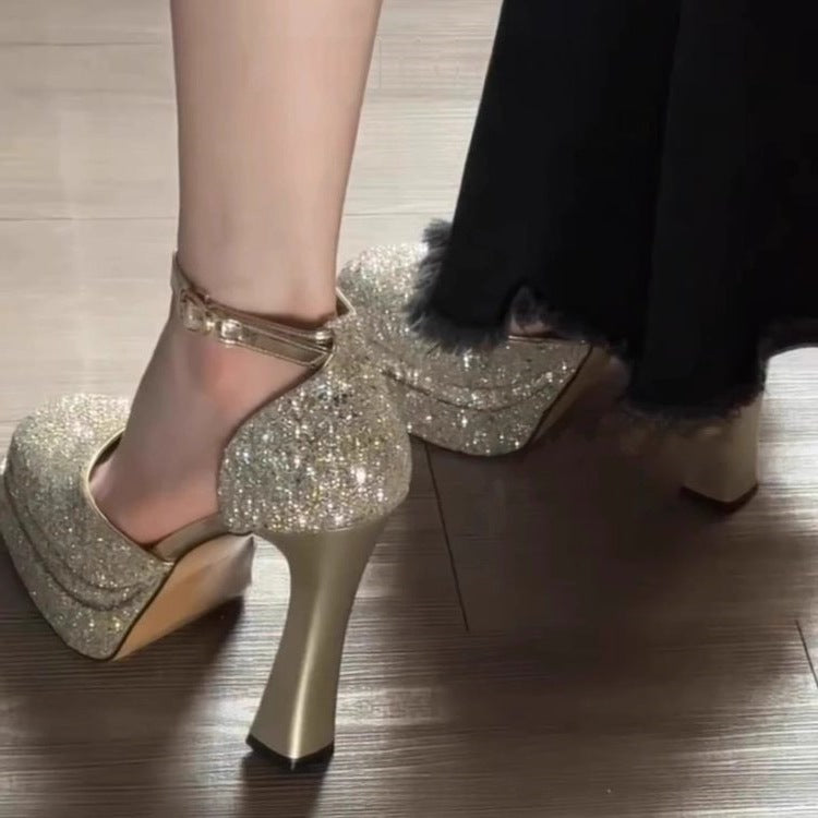 Damen Glitzernde Platin-Pumps mit hohem Absatz und verstellbarem Riemchen R&B