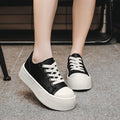 Damen modische Plattform-Sneaker mit lackiertem Obermaterial und klassischem Schnürsystem