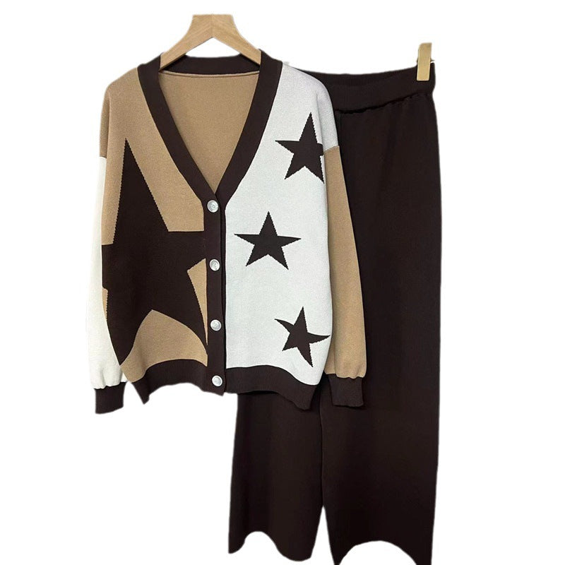 Damen modisches Strickset mit auffälligem Sternmuster und Knopfdetaillierung R&B