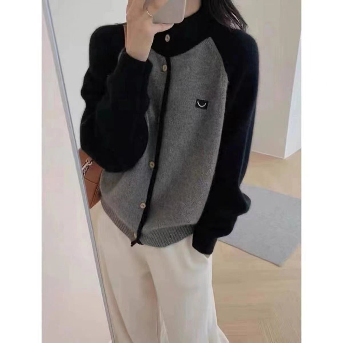 Damen Strickcardigan mit elegantem Kragen und Knopfdetails R&B
