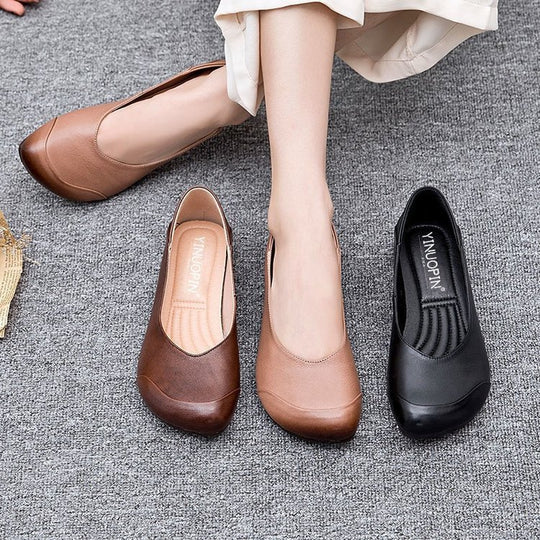 Damen bequeme Slipper mit halbhohem Absatz und eleganter Form R&B