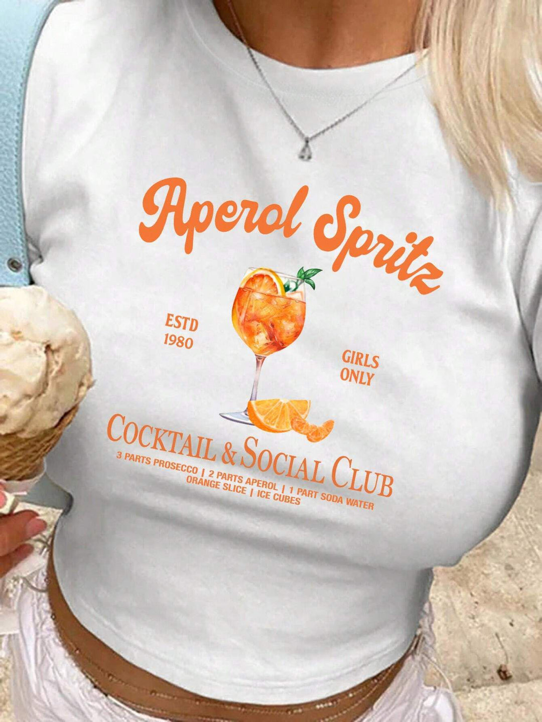 Damen Crop-T-Shirt mit kreativem Cocktail-Design R&B