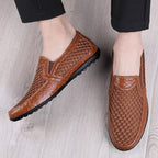 Herren Bequeme und atmungsaktive Slippers mit perforiertem Obermaterial R&B