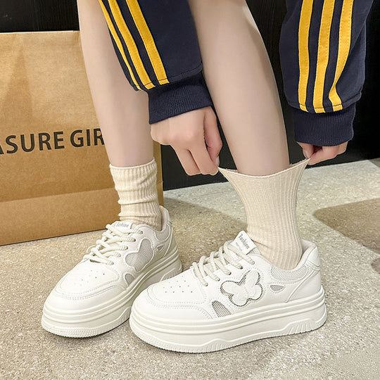 Damen Sneakers mit luftiger Mesh-Oberfläche und komfortabler Plateausohle R&B