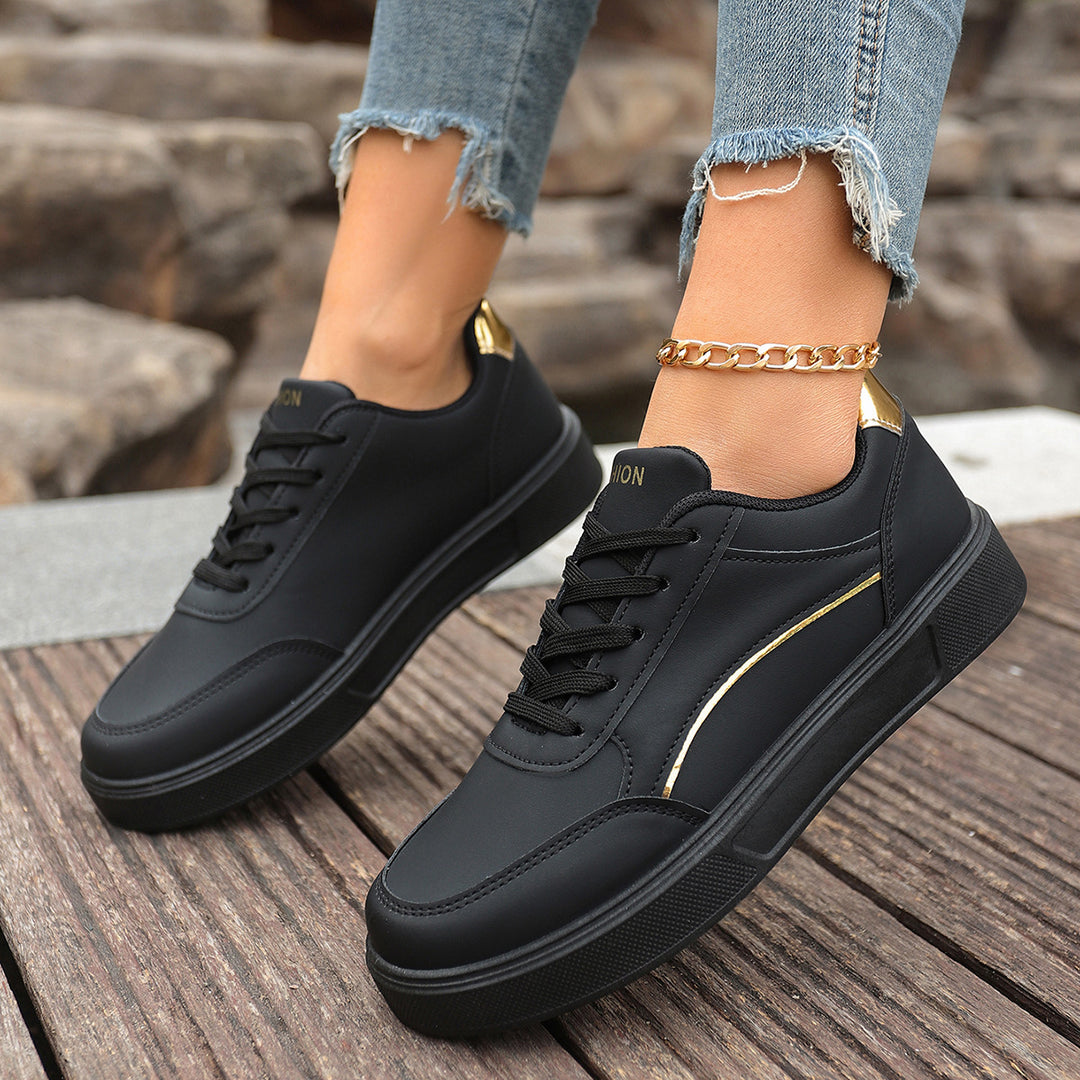 Damen Modische Sneaker mit eleganter Metallapplikation R&B