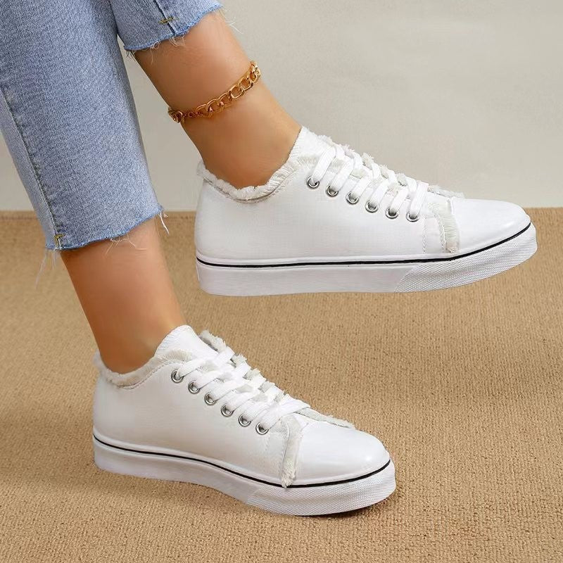 Damen Sneaker mit fransigem Obermaterial und modischer Riemenverzierung R&B