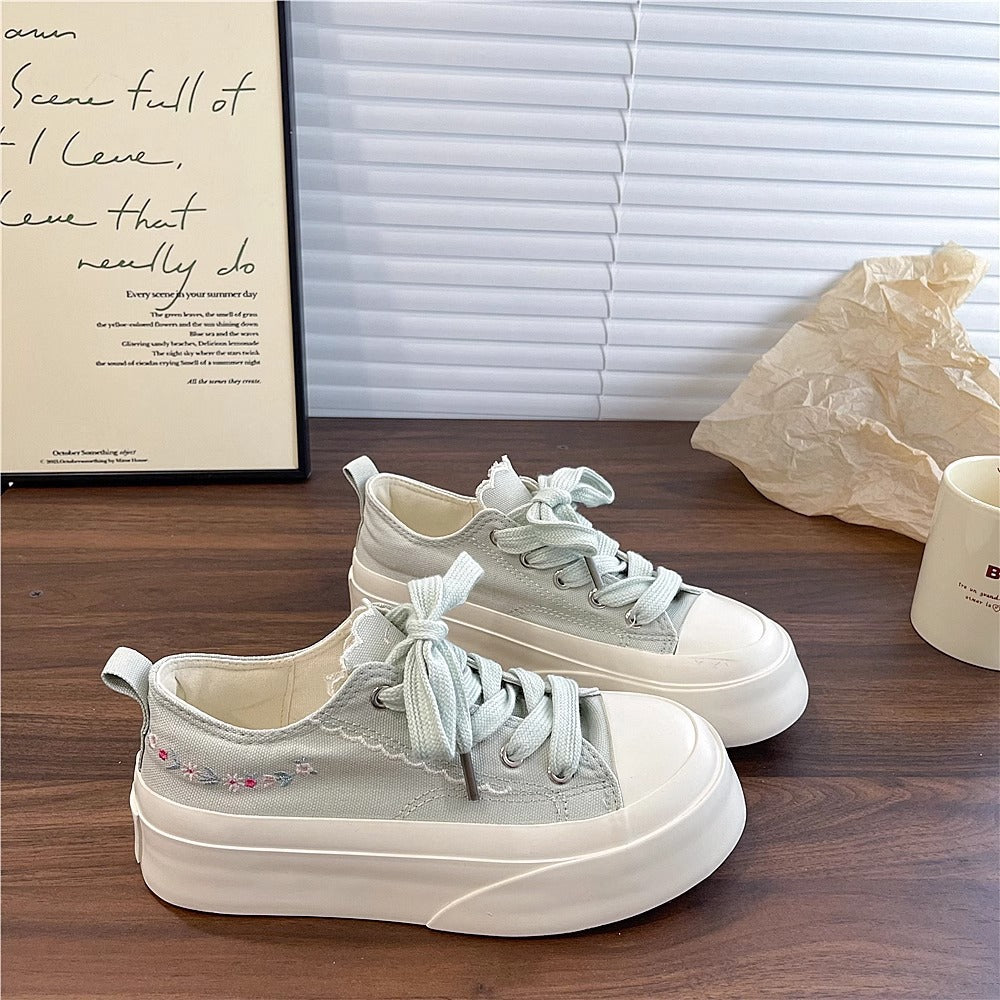 Damen Trendige Freizeitsneaker mit verspielten Rüschen-Details und dämpfender Sohle