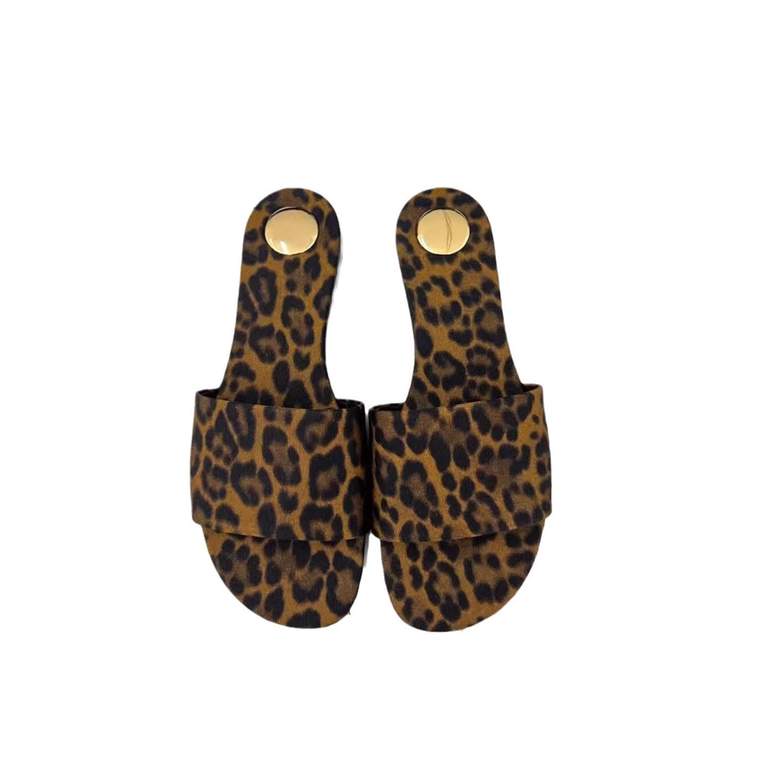 Damen Sandalen im luxuriösen Leopardenmuster mit breitem Riemen und eleganter Schnallenakzent R&B