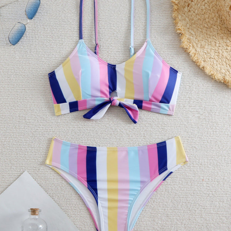 Damen Bikiniset mit eleganten Streifen und chicem Knoten R&B