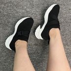 Damen Sportliche Slip-On Sneakers mit elastischem Haltand