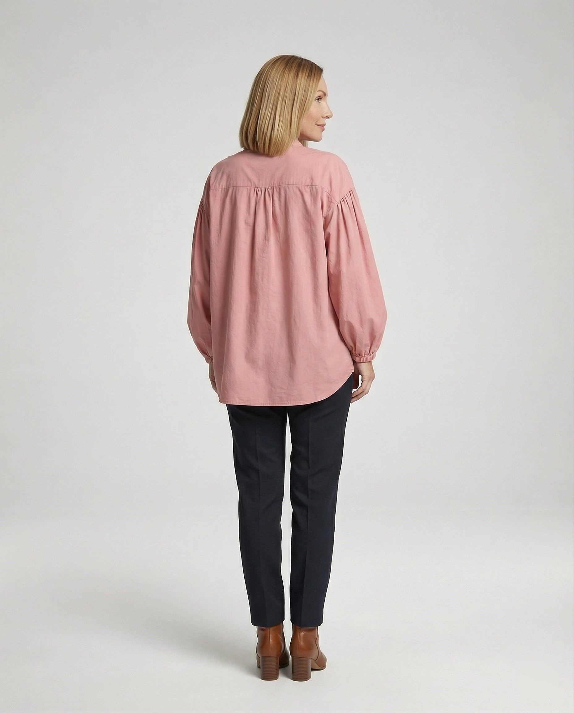 Damen Bluse mit voluminösen Ärmeln und Trend-Design