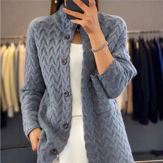Damen Strickjacke mit strukturiertem Muster und Knopfdetail R&B