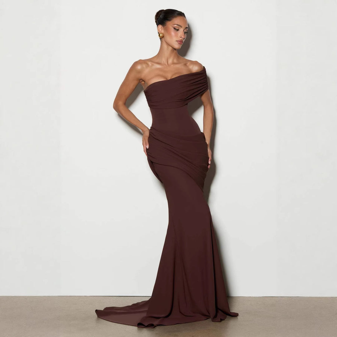 Damen Elegantes, schulterfreies Abendkleid mit raffinierten Drapierungen und fließendem Schnitt R&B