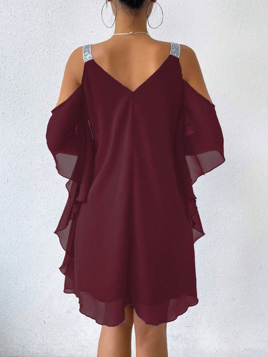 Damen schulterfreies Flatterkleid mit glitzernden Trägern R&B