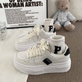 Damen Sneakers mit dicker Laufsohle und modischen Details