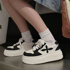 Damen Sportliche Plateau-Sneaker mit eleganten Applikationen R&B