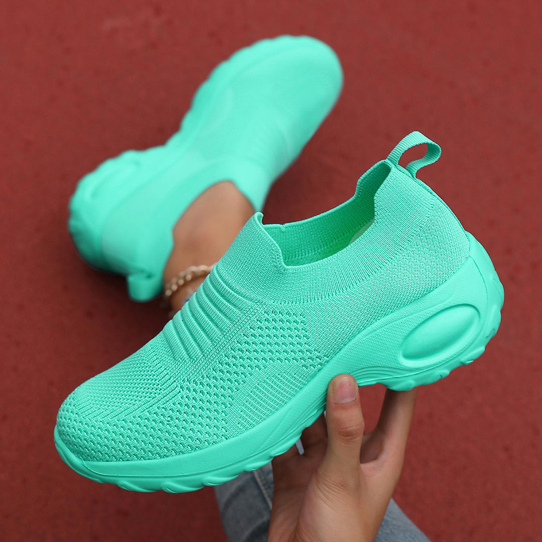 Damen Sportliche Slip-On Sneakers mit atmungsaktiver Strickstruktur R&B