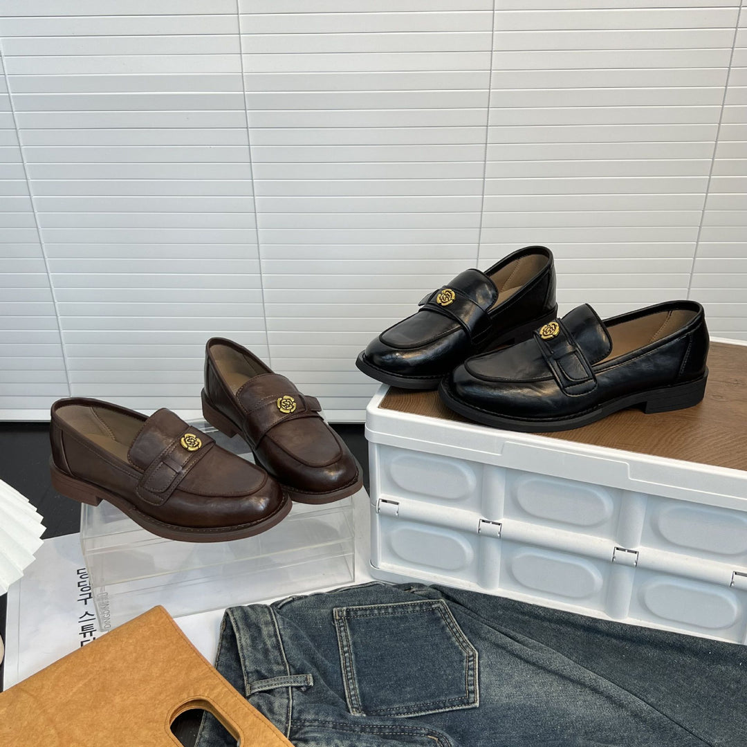 Damen Elegante Mokassins aus hochwertigem Leder mit dekorativem Schnallenverschluss R&B