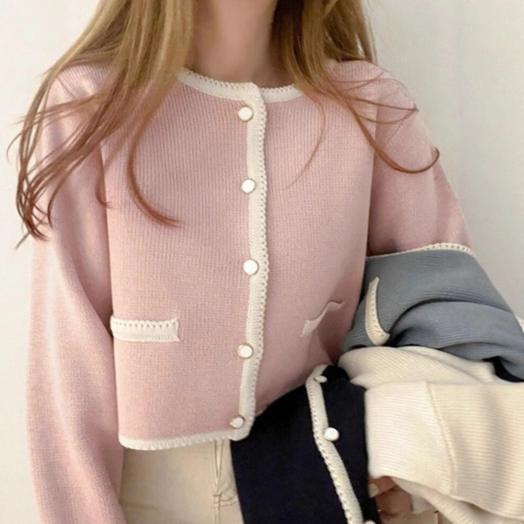 Damen Kurze Strickjacke mit Perlenkragen und Taschen