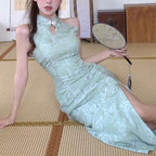 Damen Elegantes Abendkleid mit schickem Hochkragen und floralem Muster
