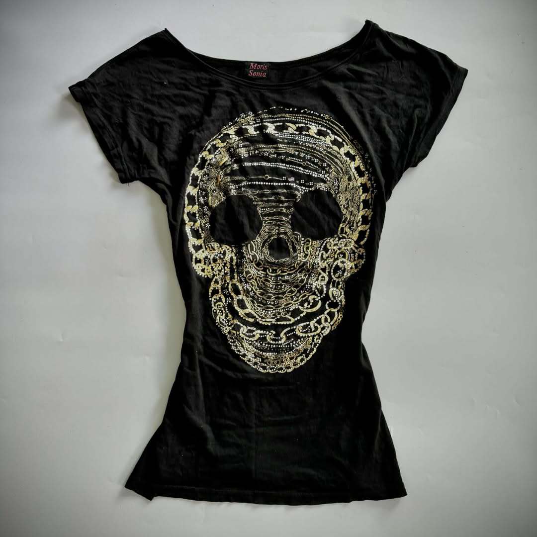 Damen T-Shirt mit schickem Skelettmotiv und Glitzerakzenten