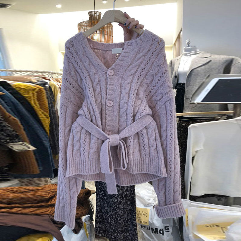 Damen Strickjacke mit Taillengürtel und Zopfmuster R&B