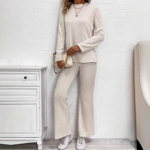 Damen Strickanzug mit attraktiven Rippen-Design und lässiger Passform R&B