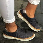 Damen Komfortable Slip-On Sneakers mit atmungsaktivem Obermaterial und dekorativen Fransen