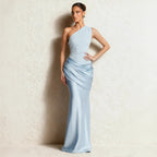 Damen Elegantes asymmetrisches Abendkleid mit fließendem Satin und raffiniertem Drapierungsdetail EB