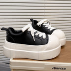 Damen Plattform Sneakers mit trendiger Gummi-Laufsohle und markantem Obermaterial R&B