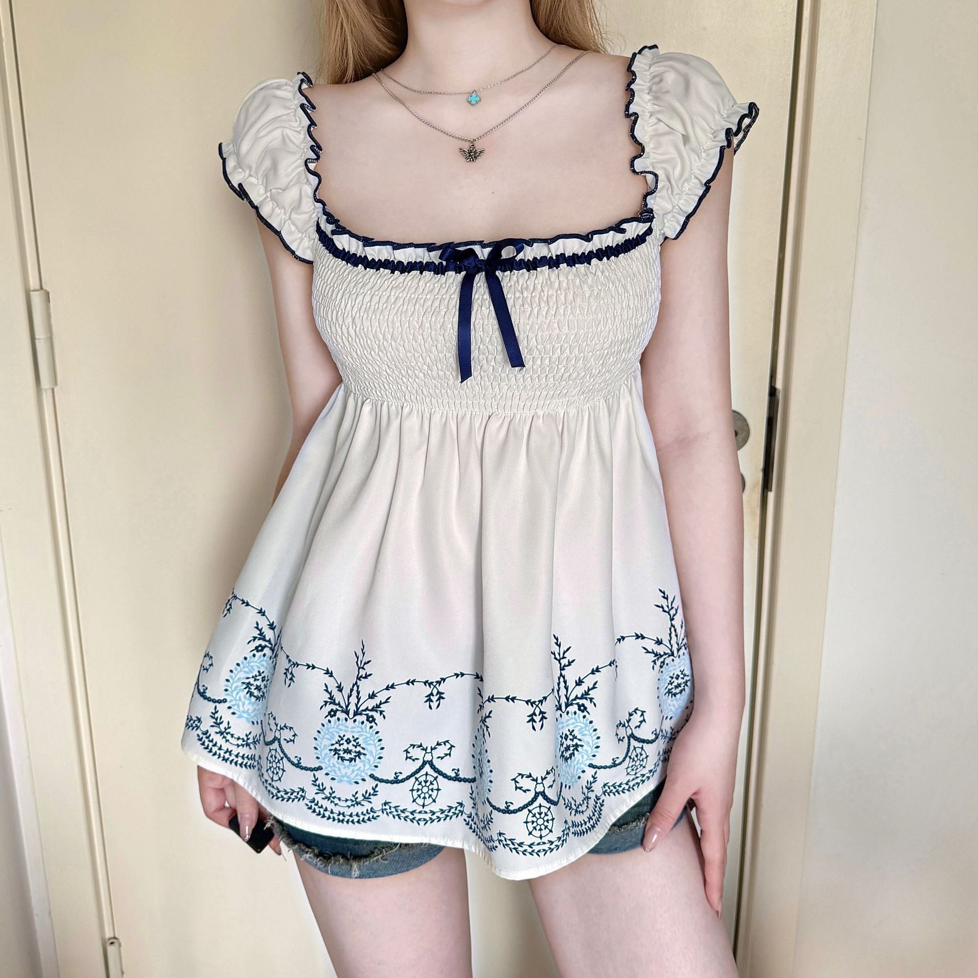 Damen Baumwollbluse mit floralem Stickdesign und schickem Rüschensaum R&B