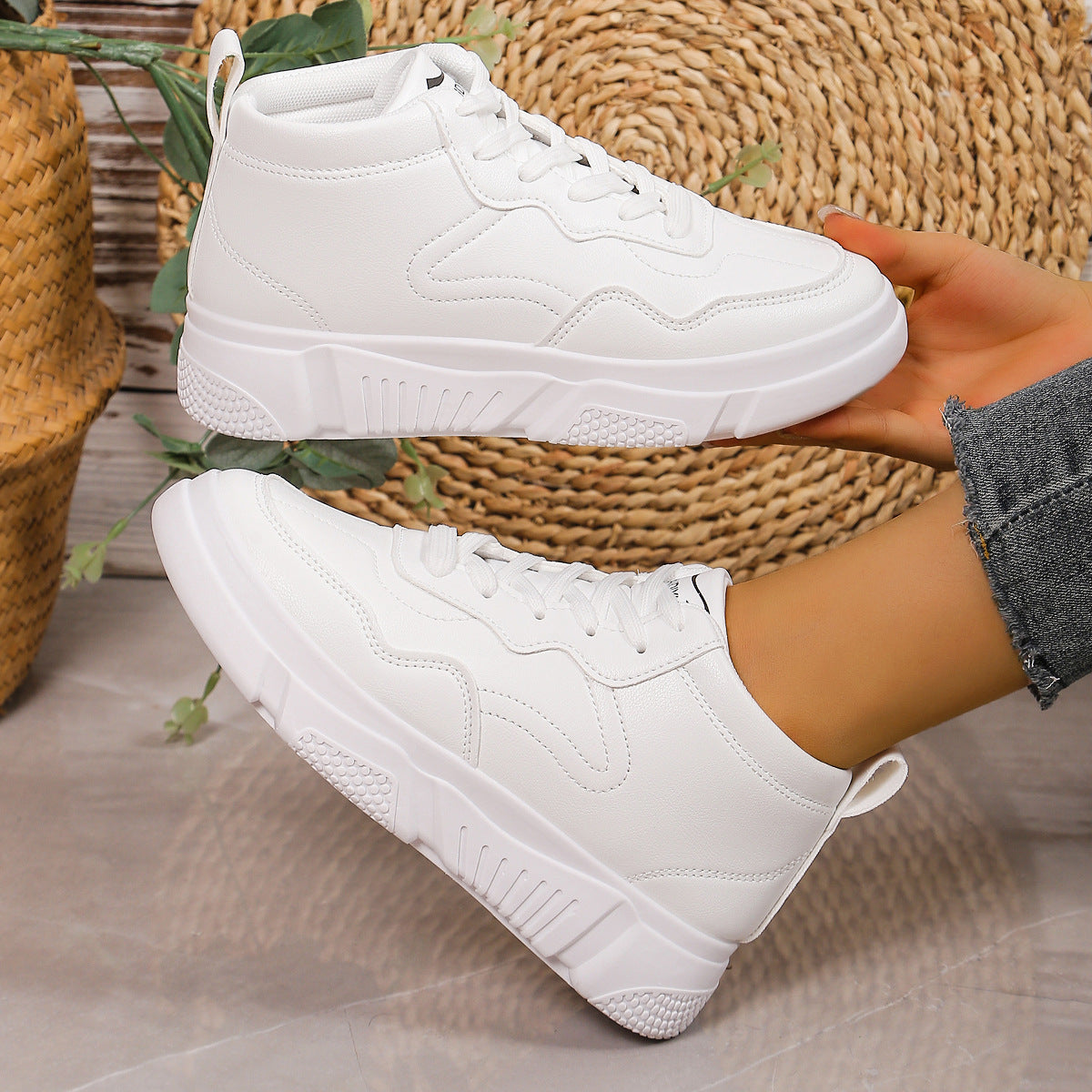 Damen Sportliche Sneakers mit dämpfender Laufsohle und trendigem Design R&B