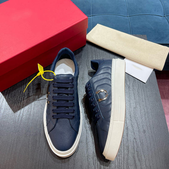 Damen Bequeme Sneakers mit modischer Prägung R&B