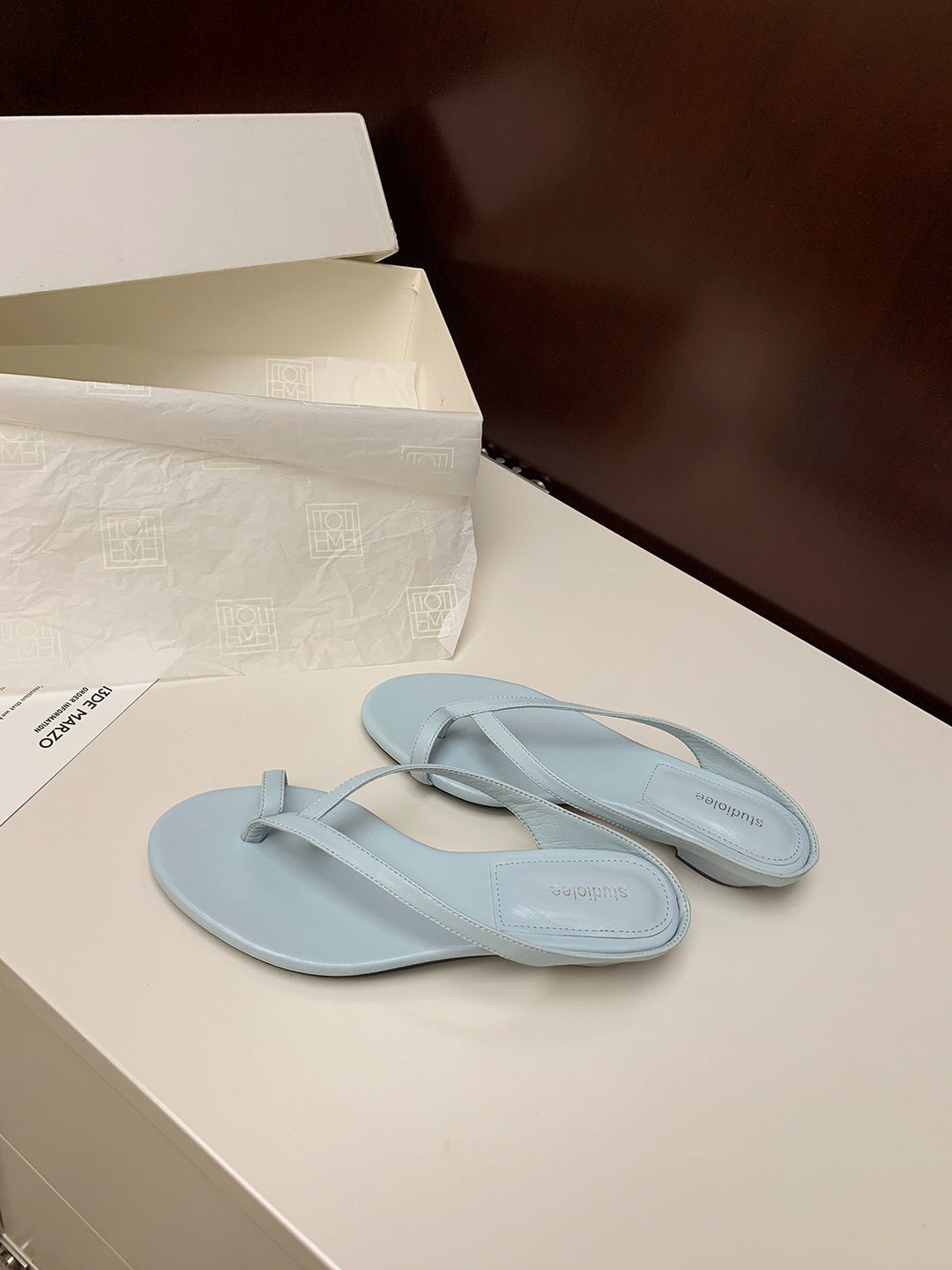 Damen Elegante Zehentrenner mit modischem Riemendesign R&B