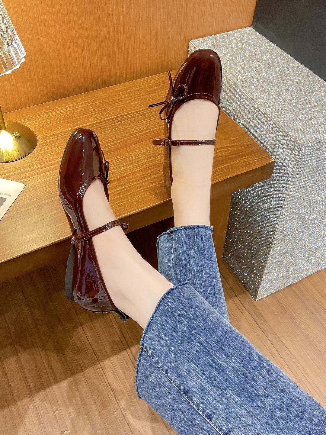 Damen Ballerina-Schuhe mit eleganter Schleifenverzierung und glänzender Oberfläche R&B