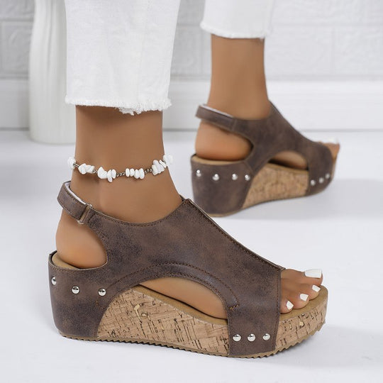Damen Wedge-Sandalen mit modischen Cut-Outs und dekorativen Akzenten R&B