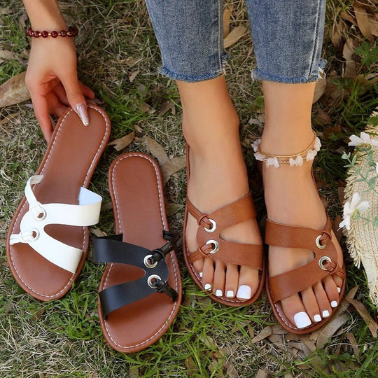 Damen freizeitorientierte Riemchen-Sandalen mit modischen Metallakzenten R&B
