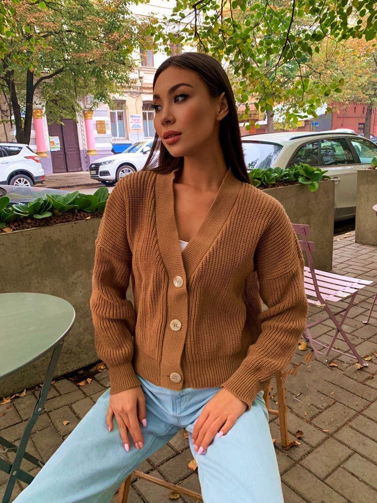 Damen Großer Strickcardigan mit Knopfdetail und V-Ausschnitt R&B