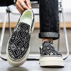 Damen Modische Slip-On Sneakers mit einzigartigem gewR&Btem Design R&B